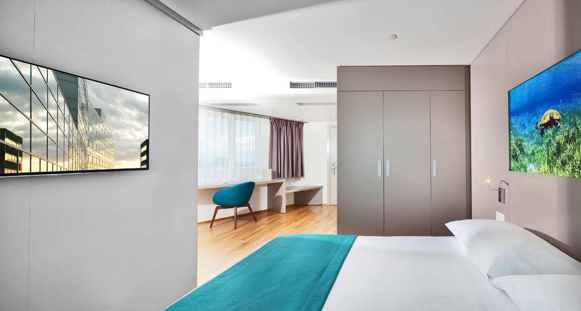 Aquatis Hotel 4*